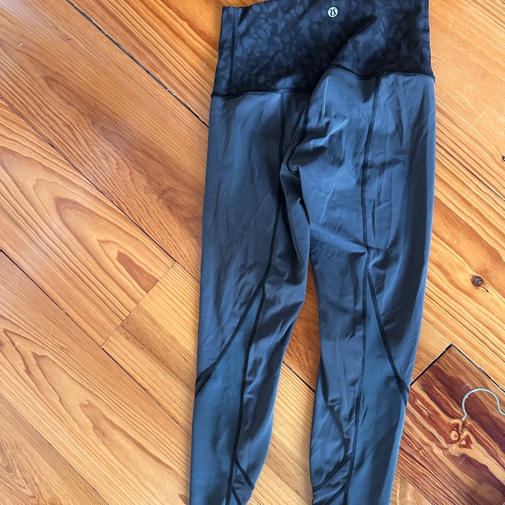 lululemon athletica double sided Leggings with size 2